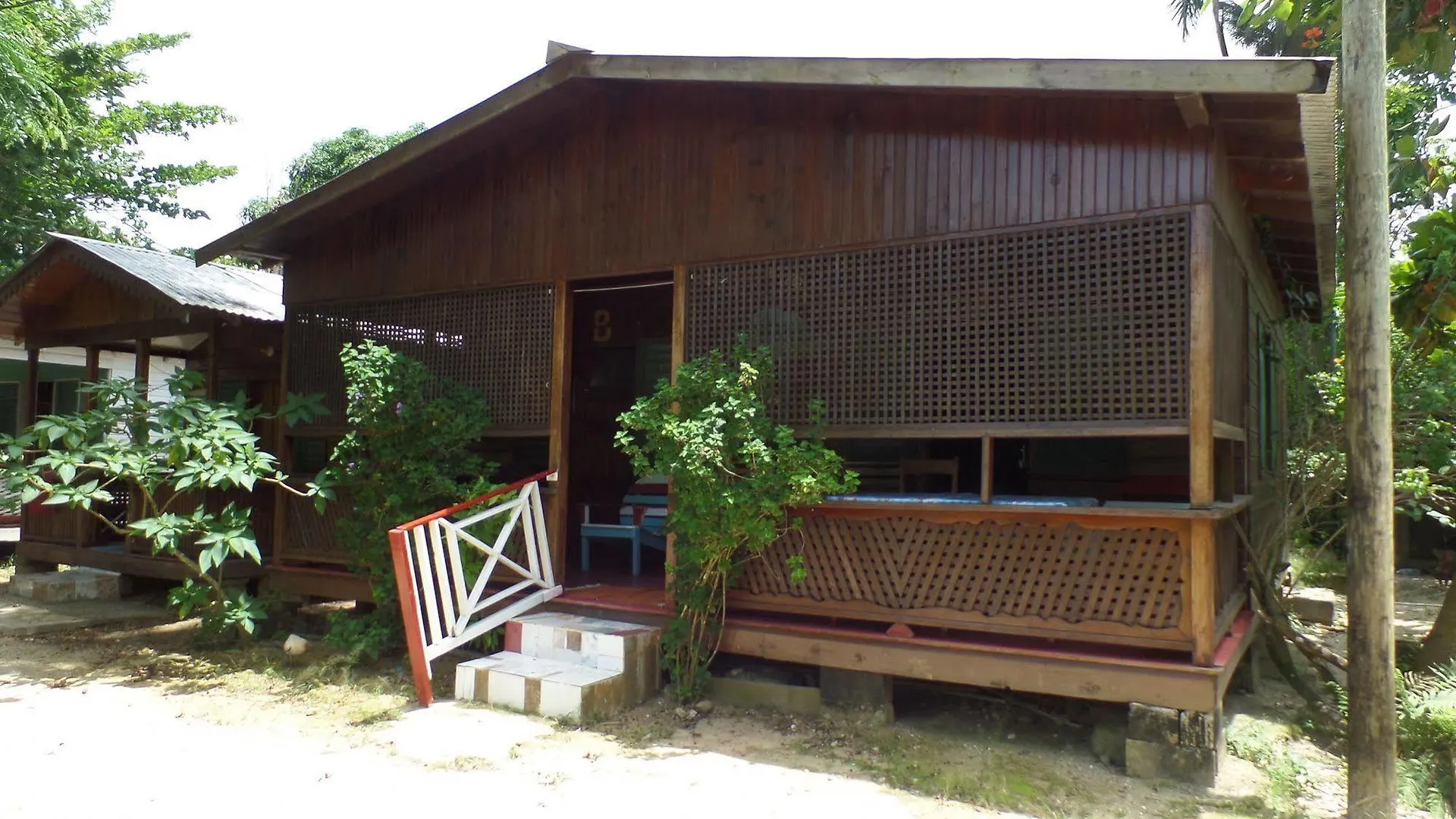 ** Hotel Beach Road Cottages At Jah Bs Negril Jamaica
