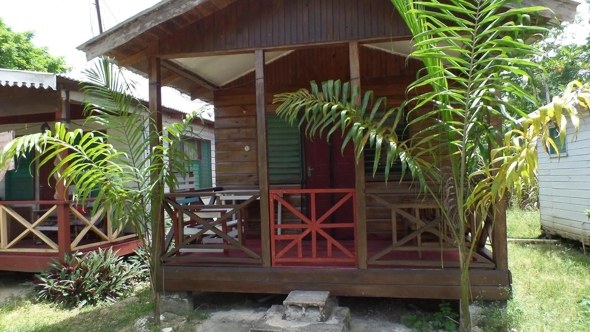 Beach Road Cottages At Jah Bs Negril